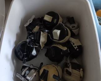 Fishing reels