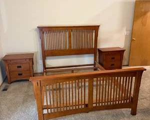 Rivers Edge Oak Wood Mission Style Bedroom Furniture Set with Headboard, Footboard, and Nightstands