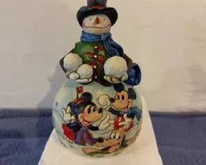Disney Showcase Snowman with Mickey Mouse Figurine