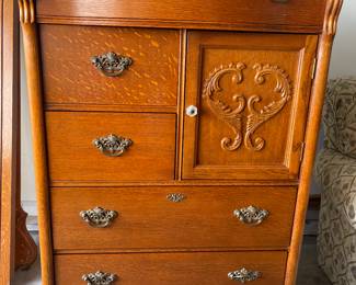 BEAUTIFUL DRAWER