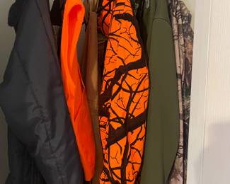 CABELA HUNTING CLOTHIN