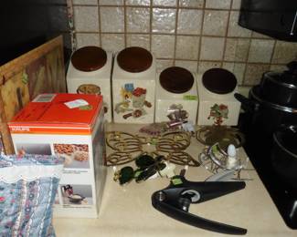 Canister set.