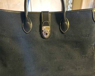 Dooney & Bourke