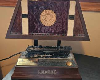 Lionel train desk lamp