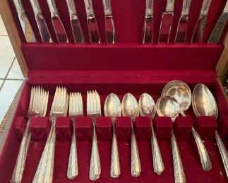 AS275VTowle Sterling Candlelight Silverware Set