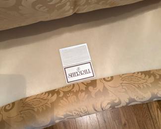 Sherrill Traditional Damask Sofa - $300 
