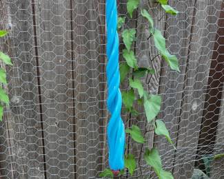 4 HandBlownTwistedGlassGardenArtSigned