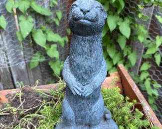 63 OtterGardenStatue