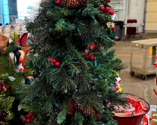 Pre-Lit Holiday Tree