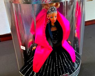 1998 Happy Holidays Barbie Special Edition