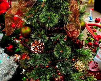 Pre-lit holiday tree