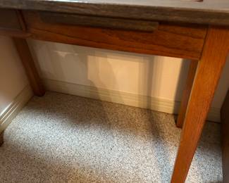 #24 - $60 - Formica top oak legs desk 27tx34wx18d