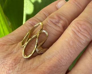 #81 J- 10kt yellow gold craft studio ring sz 8 1/2