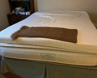#29 - $150 - Queen bed with select comfort ultra series mattress