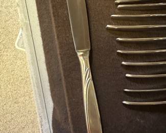 #105 - $250 - Vintage flatware 80 pieces