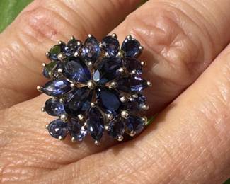 #95 - $300 - 10kt gold ring sz 7 - possibly lab grown tanzanite 