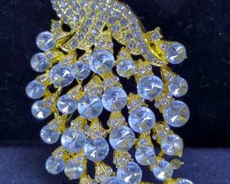 Rhinestone Jewelry Including Brooches, Earrings And Bracelet