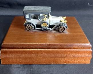 Harry S Truman Library Pen And Pencil Set, Classic Cars Playing Cards In Display Box, And The Strong-Kennard Company Eye Glasses
