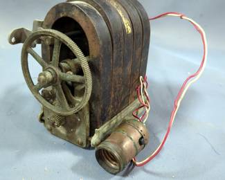 Vintage-Style Hand Crank Generator With Light Socket