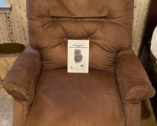 Ultra Comfort Power Lift and Recline Chair