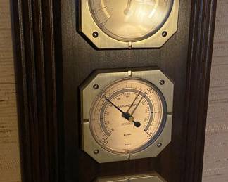 Vintage Analog Weather Station