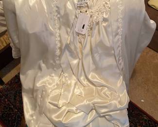 Ladies Night Gowns and Sleepwear