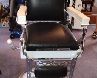 Beautiful early1900's Barber Chair