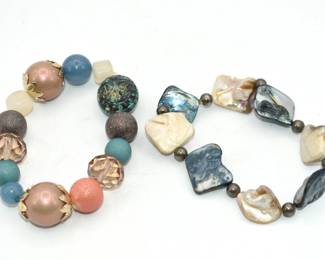 lot of 2 bracelets
