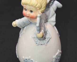 Angel with snowflakes bell