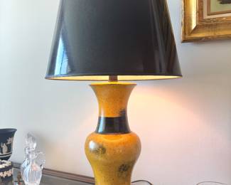 Mid-Century Modern Ceramic Table Lamp – Yellow Glaze with Black Shade