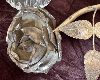 Vintage Hand-Forged Metal Rose Sculpture – Iron Flower Paperweight, Artisan Metal Art