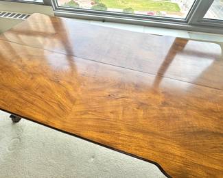 Karges Flip-Top Dining Table – Fine Walnut Veneer with Bookmatched Grain