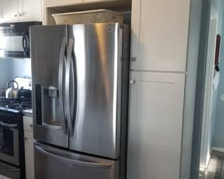 Upper unit: LG refrigerator mfg. 11/2012