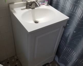 Petite sink