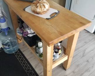 Lower unit: chefs table