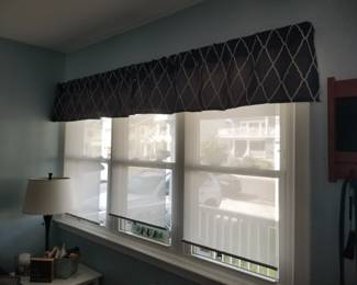 Window valances & blinds