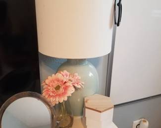 Table lamp