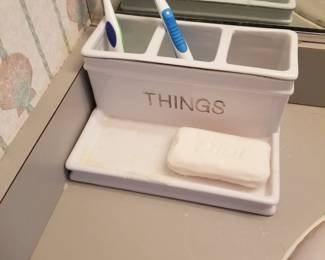 Toothbrush caddy