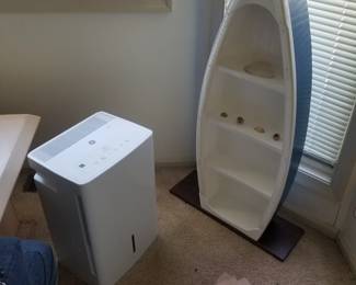 Boat floor shelf