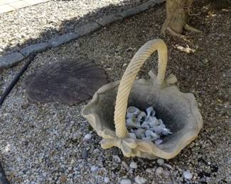 Concrete basket planter