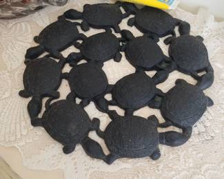 Wrought iron turtle cluster