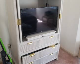 Entertainment cabinet