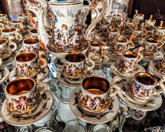 SUPER RARE Vintage capodimonte 4 pieces Demitase Coffee Set Made Italy Gold Cupids