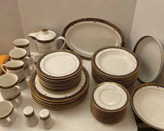 Gold And Cobalt Blue Nikita Dinnerware Set