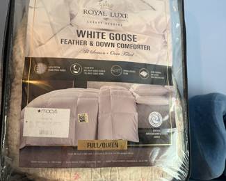 Bed Comforter (not as pictured)