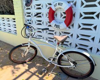 White Trek Aloha Bike