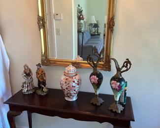 Foyer table, large hold mirror, vase, vintage vases