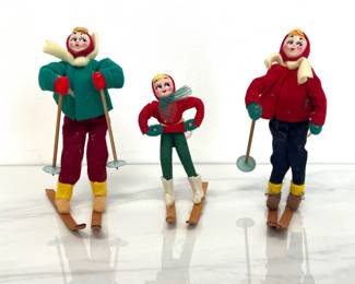 Lot 7411 Vintage Roldan Kumpe Style Christmas Winter Skiers Felt Figures Made in Japan