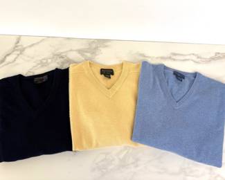 Lot 7375 3 Mens Medium Cashmere Sweaters Alexander Julian Daniel Bishop Joseph Lyman