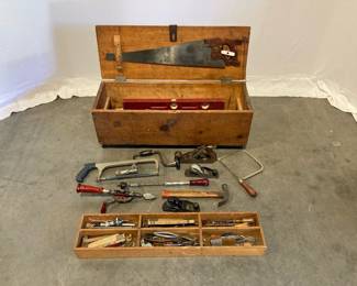 Lot 7469 Vintage Toolbox w Woodworking Tools